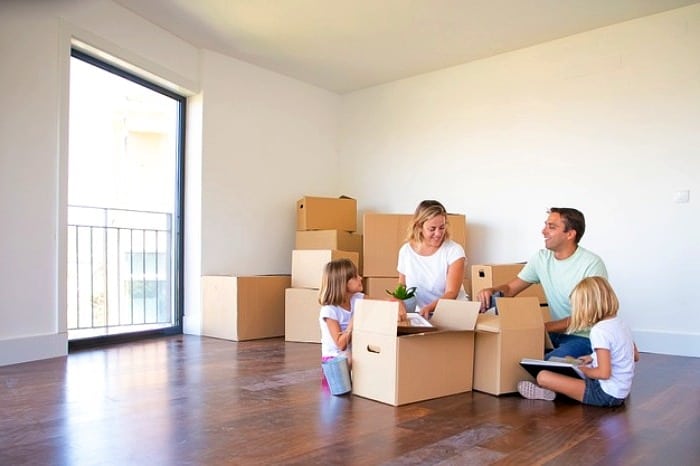 توصیه های مفید درباره اسباب کشی به خانه جدید 2 توصیه های مفید درباره اسباب کشی به خانه جدید - حمل اثاثیه منزل و اداری با کارگران مجرب و حرفه ای | باربری مشهد